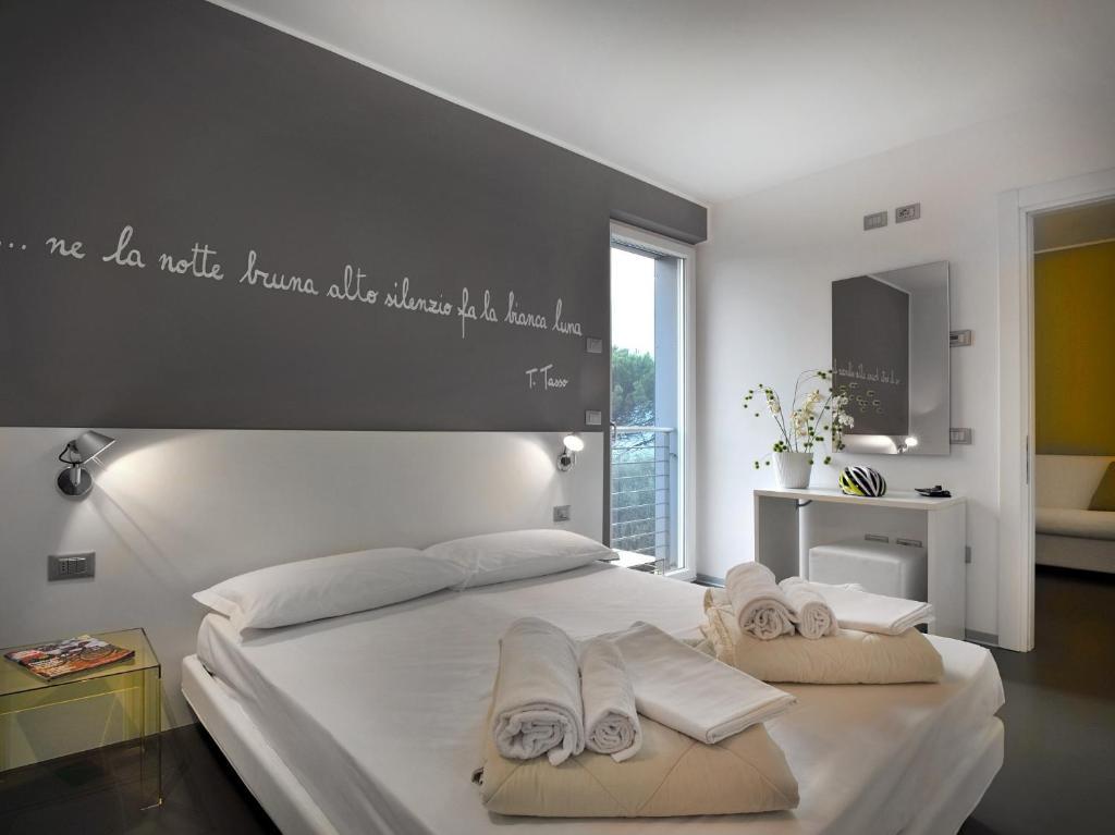 Gardabike Residence Torbole Sul Garda Стая снимка